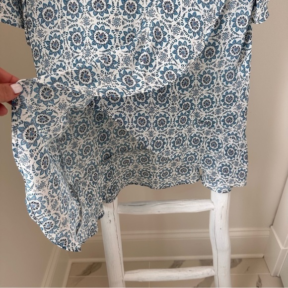 Loft Short Sleeve Medallion Design Blouse Size XS - Picture 5 of 13